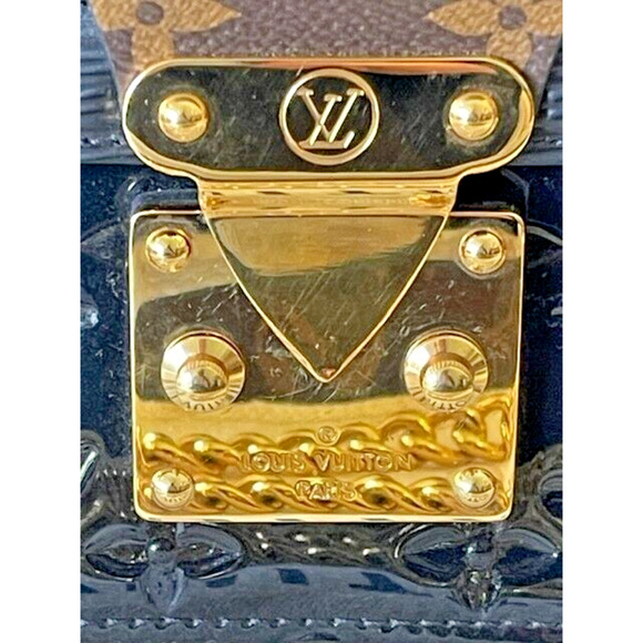 Auth Louis Vuitton Monogram Vernis Wynwood Black Patent Leather Crossbody Bag - Picture 5 of 15